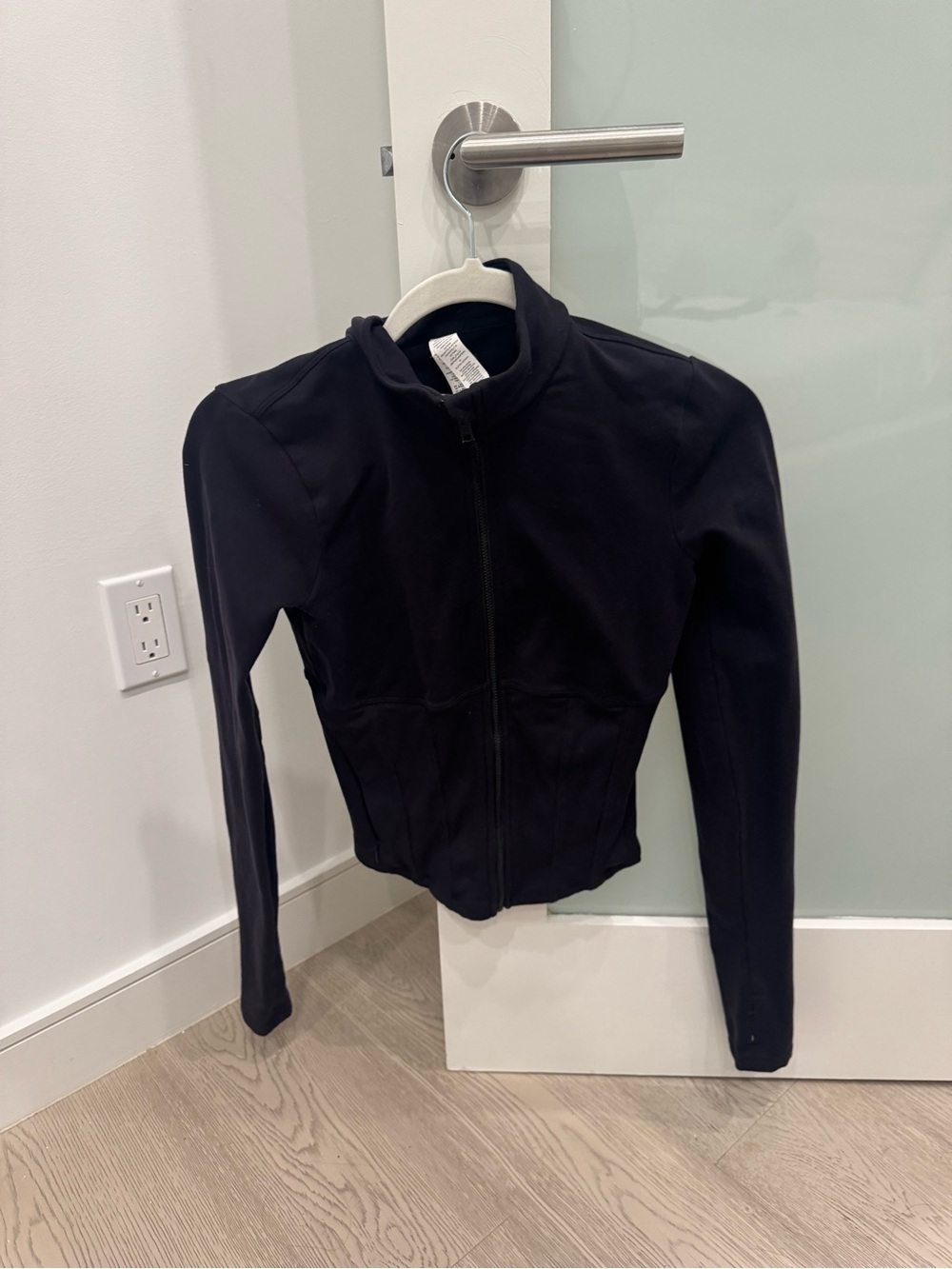 Alo Zip Up Jacket - Picture 7 of 10